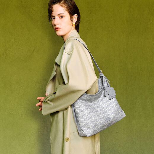 NU spray HOBO bag 2024 new large capacity single shoulder crossbody bucket women's bag commuter armpit bag sea sand black medium version