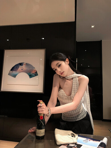 Wuu2Sweet Wu Taitian overlapped shadow weaving dream mesh breast pad camisole women's summer short top white polka dot S