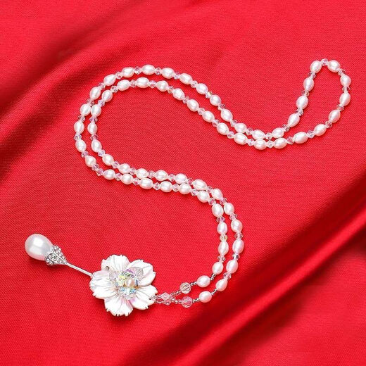 Pearl necklace long Korean version fashionable and versatile 2021 new shell flower pendant hanging chain clothes chain accessories white