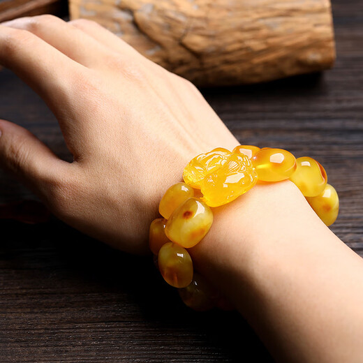 OUCERNY Wealth and Prosperity Beeswax Bracelet Chicken Fat Yellow Shape-Shaped Pixiu Bracelet Natural Raw Stone Full Honey Men's Amber Noble and Attractive (35-37g)