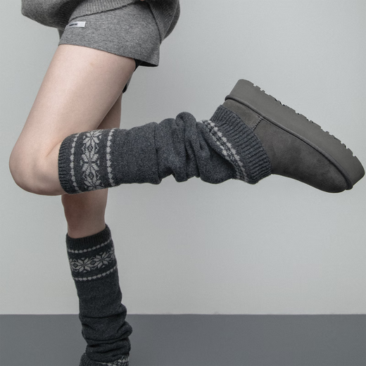 Perfect SS2L autumn and winter wool knitted pile socks for women, thickened and warm, maple leaf snowflake Christmas style, Japanese girl style, black, one size fits all