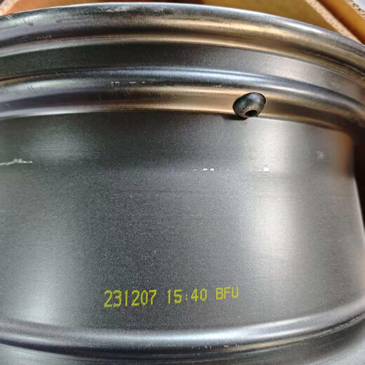 Volkswagen 17-inch wheels Volkswagen Golf 8 original disassembled wheels, almost new, no bumps or scratches