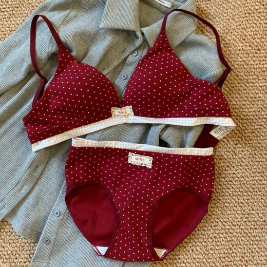 Langsha Ben Ming Nian red retro bra for women with small breasts, no rims, anti-sagging, deep V, comfortable, thin polka dot bra, burgundy polka dots 75A 34B