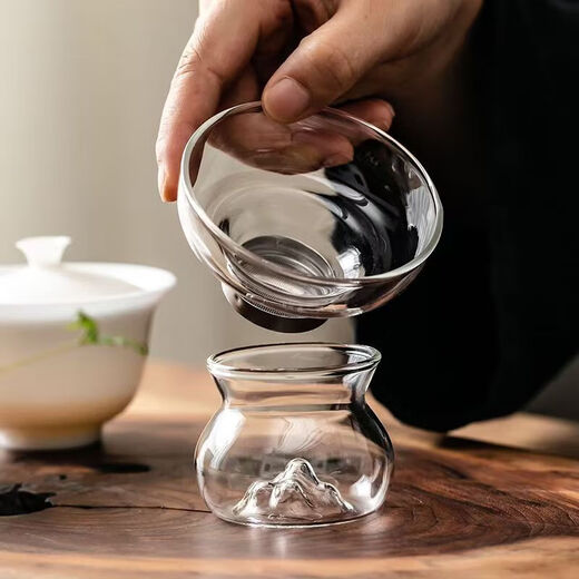 Heat-resistant glass wooden handle fair cup tea drain all-in-one set thickened male cup tea sea tea divider wooden bird fair cup wooden bird transparent male cup 400ml + transparent (mountain viewing) tea drain