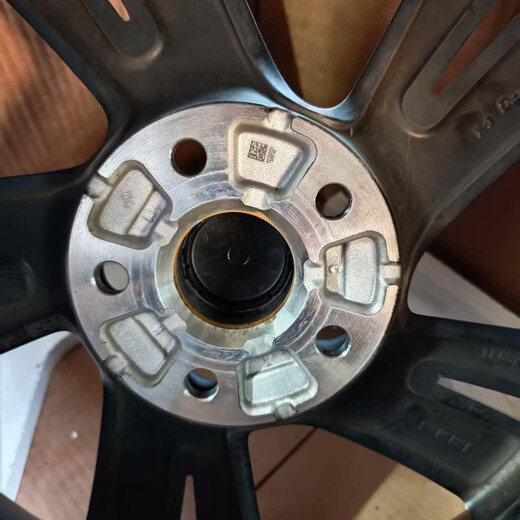 Volkswagen 17-inch wheels Volkswagen Golf 8 original disassembled wheels, almost new, no bumps or scratches