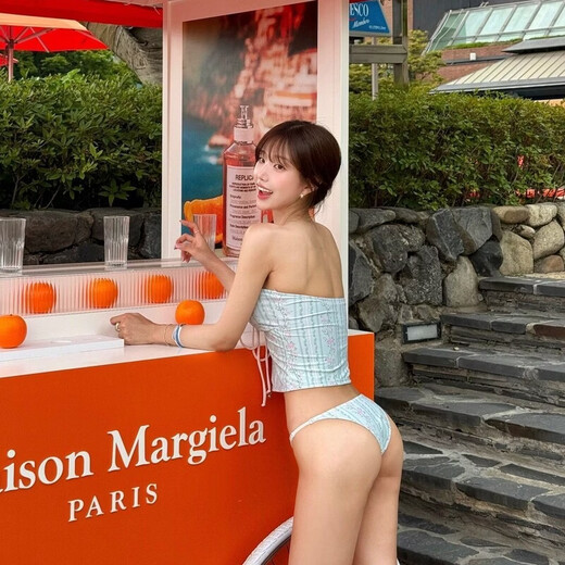 Meet the Wardrobe Swimsuit Women's Pure Lust Style Hot Girl Tube Top Strappy Floral Bikini Small Breasts Gathered Seaside Vacation Sexy Swimsuit Summer Red M