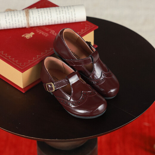 UTOUTO Big Ear Elephant Girls Hollow Lace Leather Shoes 2026 Spring New Anti-Slip Rubber Temperament Shoes 2602003 Dark Burgundy - Ready Stock 25 Inner Length 15.6cm