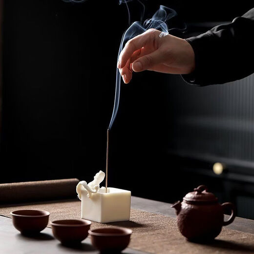 Shantou Lincun White Porcelain Pixiu Incense Holder Tea Ceremony Decoration Thread Incense Holder Pixiu Thread Incense Holder-Jinbao Gift Box