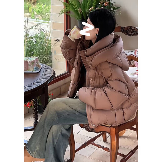 Playboy (PLAYBOY) Puff Black Short Down Jacket Damen 2026 Winter New Small 90 White Duck Down Thickened Bread Jacket Offizielles Flaggschiff Off-White S 80-105Jin Jin entspricht 0,5 kg