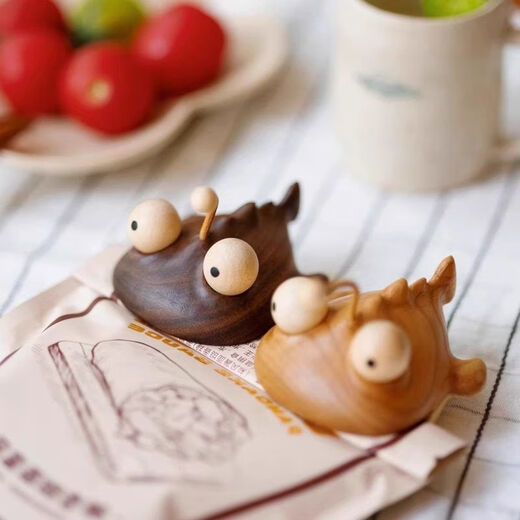 Fantasy monkfish food sealing clip refrigerator magnet magnetic multifunctional food bag clip sealing bag solid wood cute decoration monkfish sealing clip-black walnut