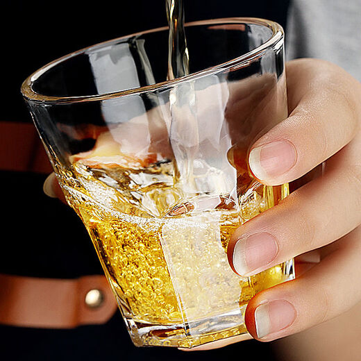 Fantasy octagonal beer glass, water cup, small wine glass, 2-tael bar set, full box of No. 13 square tempered cups 200ml (72 pieces in a box)