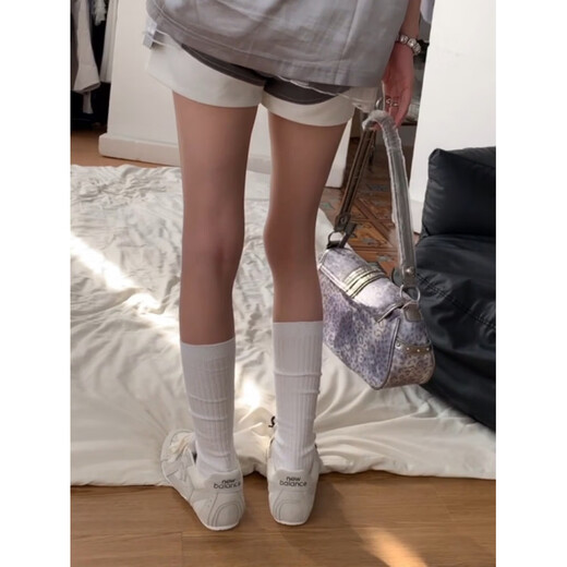 Aoyanlai white socks are versatile and show slim legs. YYDS spring and summer sports pile socks, four colors, 1 pair each