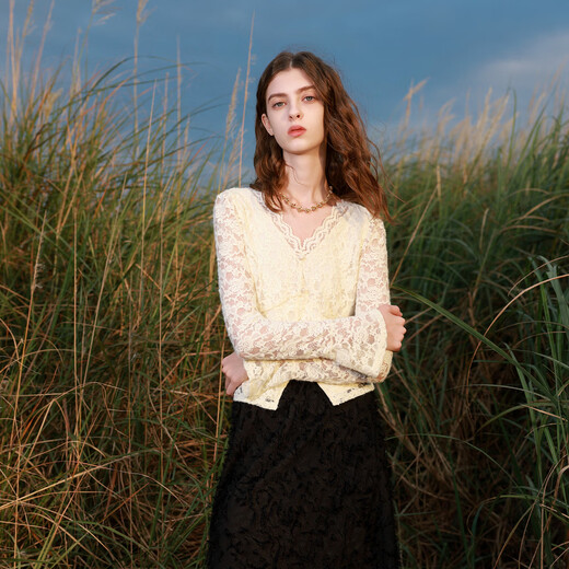 Sancai 2026 Spring New Lace Shirt V-neck Slim Slit Top Slim Women Off-White L 165/88A