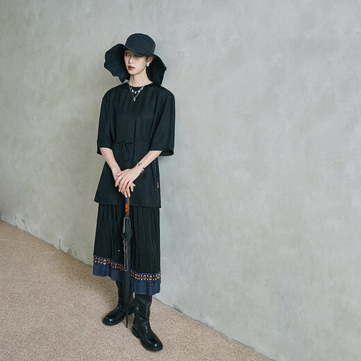 Rishuo (rizhuo) Lanhei ethnic style suit 2026 spring new popular mid-sleeve shirt with skirt complete set for women Lanhei S