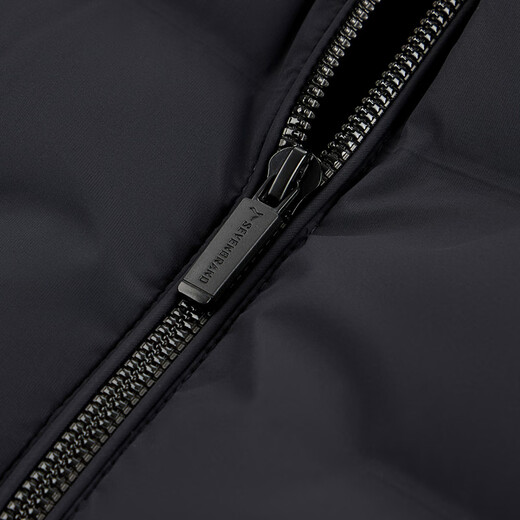 Qipai Мужской золотой свежий пуховик с воротником-стойкой, зима 2025, белый утиный пух, теплая микроэластичная куртка против морщин, мужской темно-синий RDS Responsible Down Tag, Fresh Down S 165/84A