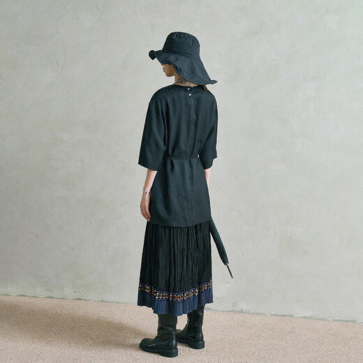 Rishuo (rizhuo) Lanhei ethnic style suit 2026 spring new popular mid-sleeve shirt with skirt complete set for women Lanhei S