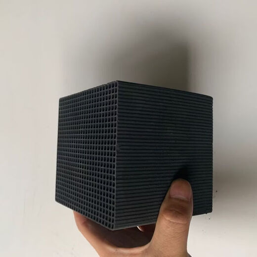 Shantou Lincun Honeycomb Activated Carbon Cubes Deodorizing High Adsorption Industrial Air Purification Wholesale X-50505 (8 pieces/box mm00*00*00