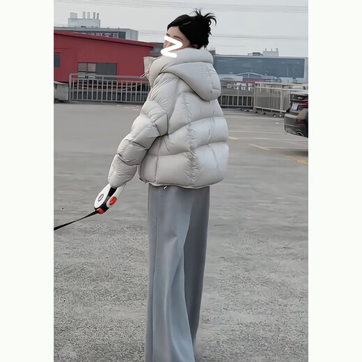 Playboy (PLAYBOY) Puff Black Short Down Jacket Damen 2026 Winter New Small 90 White Duck Down Thickened Bread Jacket Offizielles Flaggschiff Off-White S 80-105Jin Jin entspricht 0,5 kg