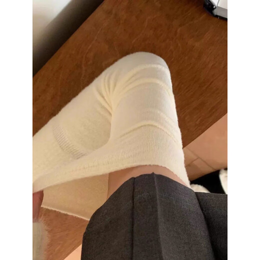 Complete plus velvet over-the-knee socks for women 2025 new thickened warm non-slip long stockings 3 colors one pair one size fits all