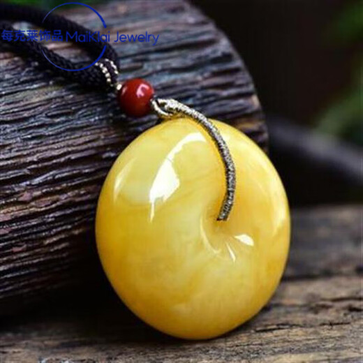 DL 1998 Fat Donglai same style beeswax safety buckle pendant natural Russian material white flower chicken oil yellow amber men and women necklace hanging diameter about 45mm