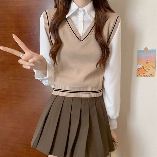 Playboy (PLAYBOY) preppy little man vest fake two-piece sweater spring new style inner bottoming sweater top for women official flagship black one-size-fits-all