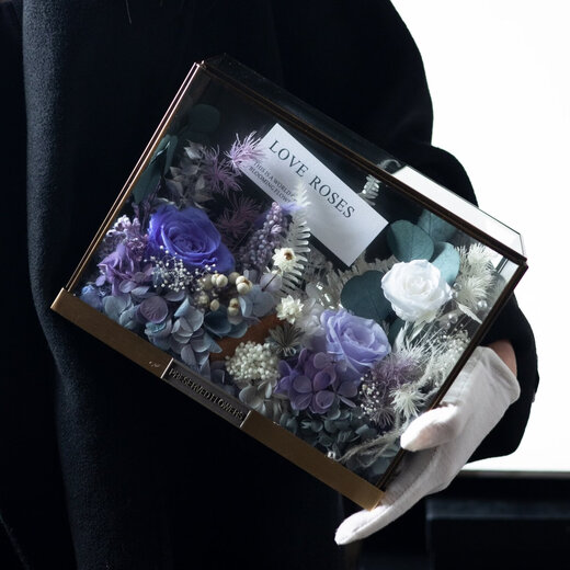 Suhuayi immortal flower rose high-end micro landscape dried bouquet glass cover gift box birthday and Valentine's Day gift for teacher, best friend and girlfriend, high-end gray red