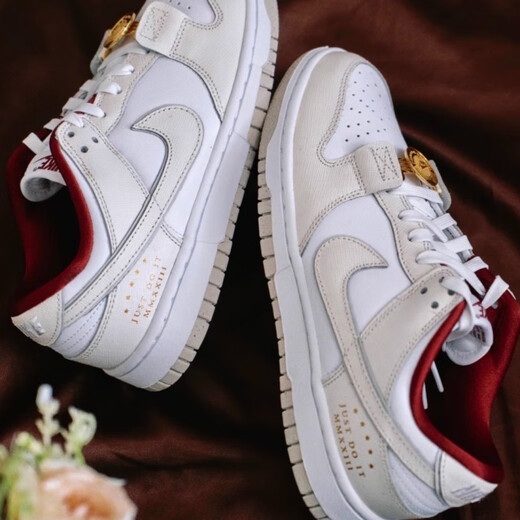 耐克（NIKE） 耐克Dunk 时尚百搭防滑轻便透休闲 板鞋复古 DV1160-100 白灰DD1503-117 35.5