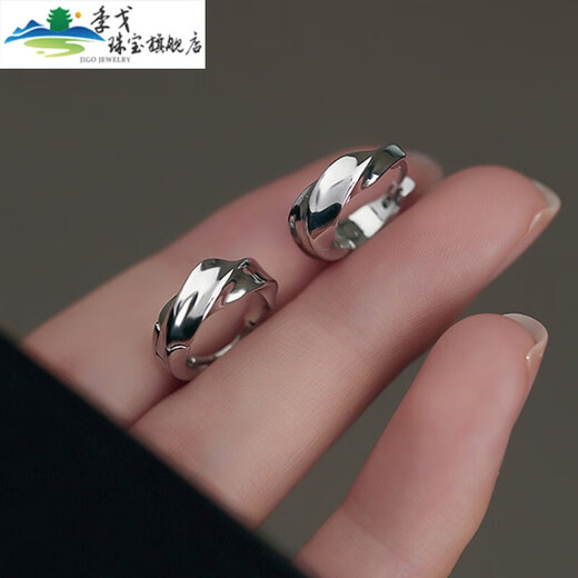 Xiaomeng 999 gold earrings, platinum earrings, earrings, fashionable retro Mobius earrings, trendy earrings, female style earrings, female style earrings