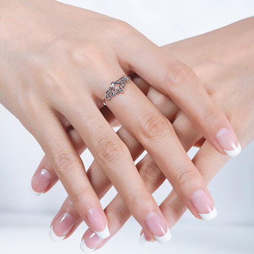 Pt.Charm platinum ring pt950 platinum female ring live light luxury princess crown Chinese Valentine's Day gift for girlfriend, ready stock 2.1-2.2 grams