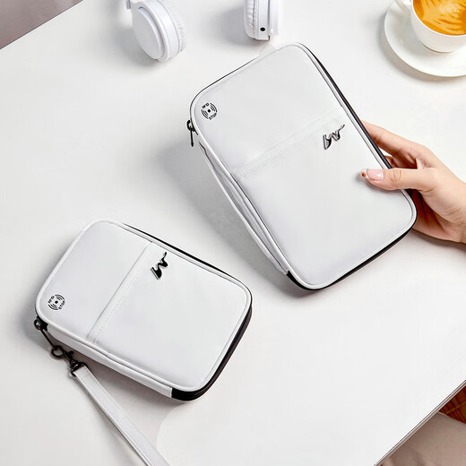 
RFID anti-theft passport clip wallet travel abroad portable large capacity storage bag waterproof travel ID bag small white