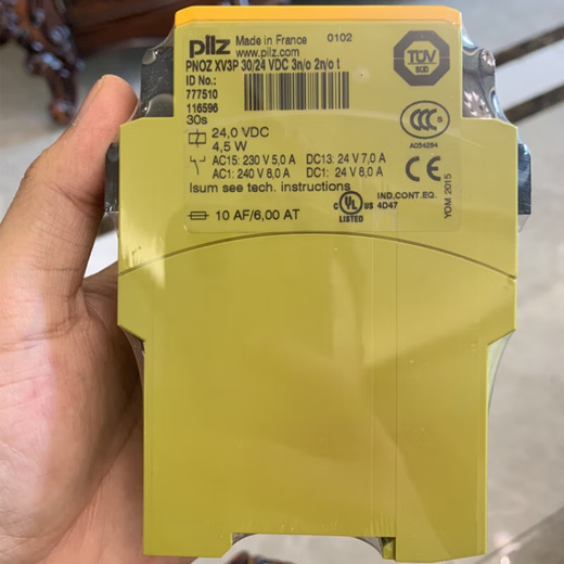Pilz safety relay PNOZ XV2 XV3P774500 774502 777512 7745 PNOZ XV2P 777502