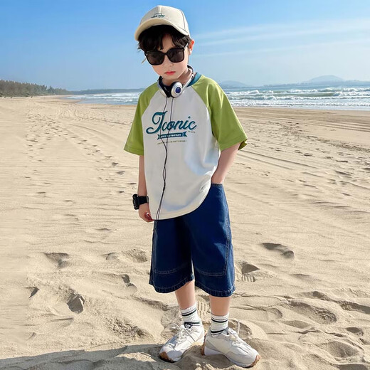Zuoxi Boys Denim Shorts Pants enfants 2025 Nouveau pantalon d'été à cinq points Couleur de denim foncé 130