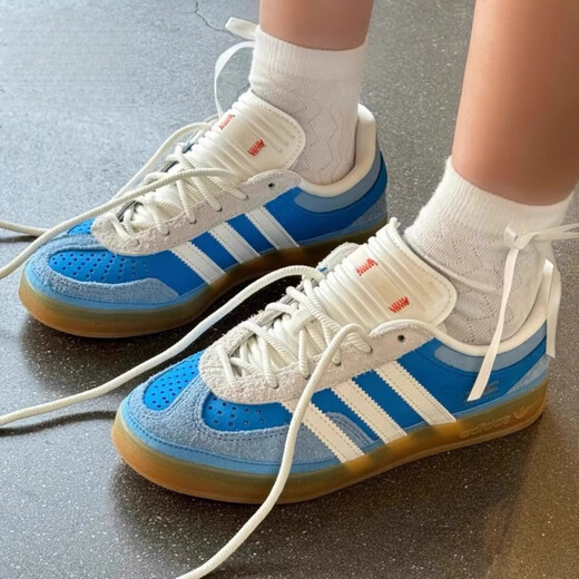 Adidas Bad Bunny x Gazelle Indoor Grau Weiß und Blau Retro Low Top Shoes If9734 graues Weiß und Blau (IF9734) Brandneue Kollektion Priorität 36.5