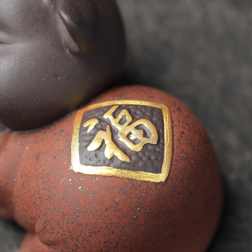 Yuxuan purple sand tea pet creative five blessing pig ornaments handmade tea art mini gold painted tea toy tea set accessories five blessing pigs