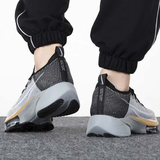 
Nike (NIKE) men's shoes Air Zoom Tempo Next Comfortable cushioning running shoes CI9924-103 Direct mail overseas CI9923-008 42