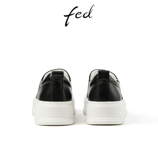 Alimentados zapatos casuales de suela gruesa para otoño nuevos zapatos para mujeres con zapatos individuales de una boca profunda de un pie.