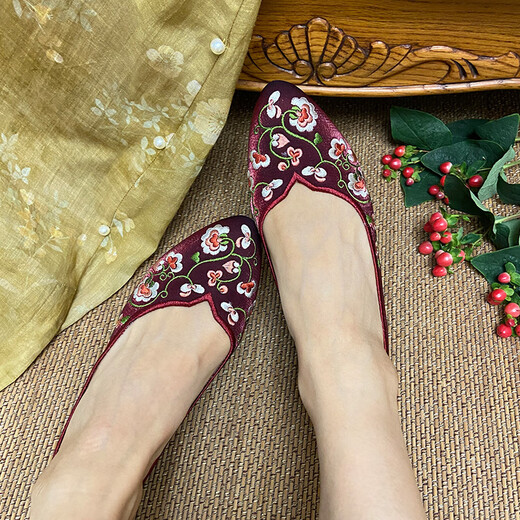 Juans Silk Spring- und Herbst Ethnische Stil bestickte Schuhe für Frauen Singles Schuhe Alte Peking -Stoffschuhe niedrige Absatzweiche Rindfleisch Sehnen Sohle gestickte Cheongsam -Schuhe Kaffee Grün 38
