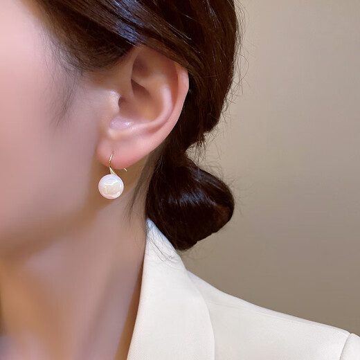 Geometric mermaid earrings for women 2023 new niche pearl earrings Korean internet celebrity temperament earrings main picture
