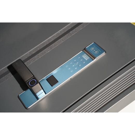 鑫凯曼T型铝包边凯致960*2050防盗门安全门防弹门