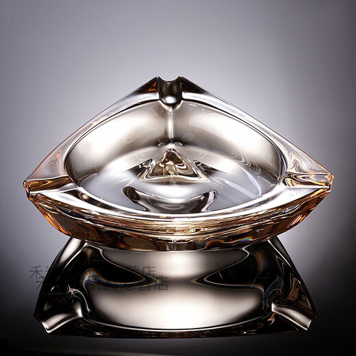 Creative European modern thickened crystal glass large ashtray fashionable personality living room office ashtray decoration square gold 16.7cm