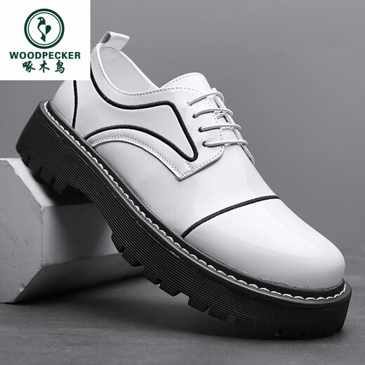 
Woodpecker 2025 British style round head thick sole black leather shoes for men Korean style hairstylist formal business glossy men's shoes new style black and green 15276 41
