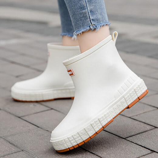 Fashionable Japanese rain boots for women wearing short tube rain boots for outdoor work waterproof and non-slip shoes rubber shoes flat sole pull-toe shoes apricot color 36