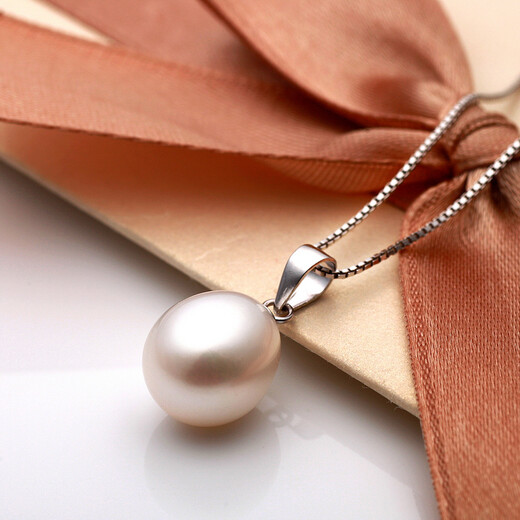 Chow Pak Fook Pearl Pendant Freshwater Pearl Pendant S925 Silver Inlaid with Drop Shape White