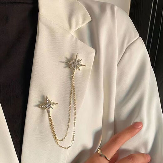 Countercurrent Fish's new six-pointed star chain brooch for men and women, anti-exposure corsage, retro pins, clothing accessories, six-pointed star chain brooch