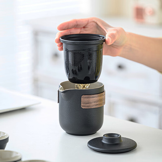 Home Easy Travel Cup Travel Tea Set Outdoor Tea Making Kung Fu Tea Cup Portable Tea Bag Tea Water Separation Teapot