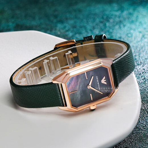 Emporio armani montre la petite plaque carrée de la file carrée verte quartz watch anniversaire 520 Gift de la Saint-Valentin à la mode