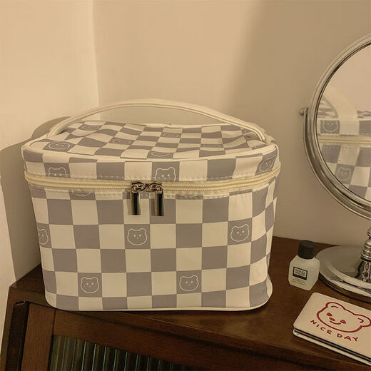 Gu Ruiniao Gray and White Plaid Cosmetic Bag Portable Outing Large Capacity High-Looking Dirty-Resistant Waterproof Toiletries Bag Cosmetic Storage Bag Gray and White Plaid Bear