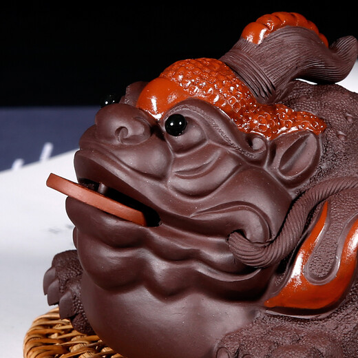 Yuyi Pavilion's ideal gift item, Yixing purple sand tea pet golden toad ornaments, three-legged toad, handmade and can be raised, exquisite gift box, good luck, purple clay style
