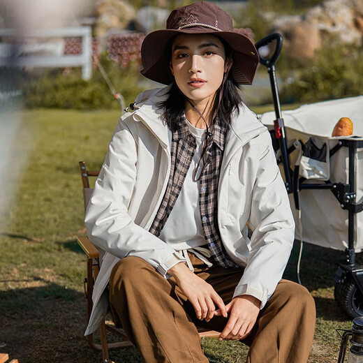 Yalu Plus Chaqueta de terciopelo para mujeres y hombres Versión coreana de una pequeña chaqueta de montañismo a prueba de viento corto y de viento térmico.