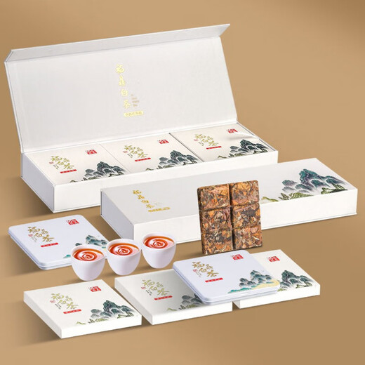 Fuding White Tea 2018 Old Shoumei Small Square Pieces Old White Tea Cake Authentic Small Cake Tea Gift Box 180g One Piece Fuding White Tea 2018 Old Shoumei Small Square Pieces Old White Tea Cake Authentic Small Cake Tea Gift Box 180g One Piece